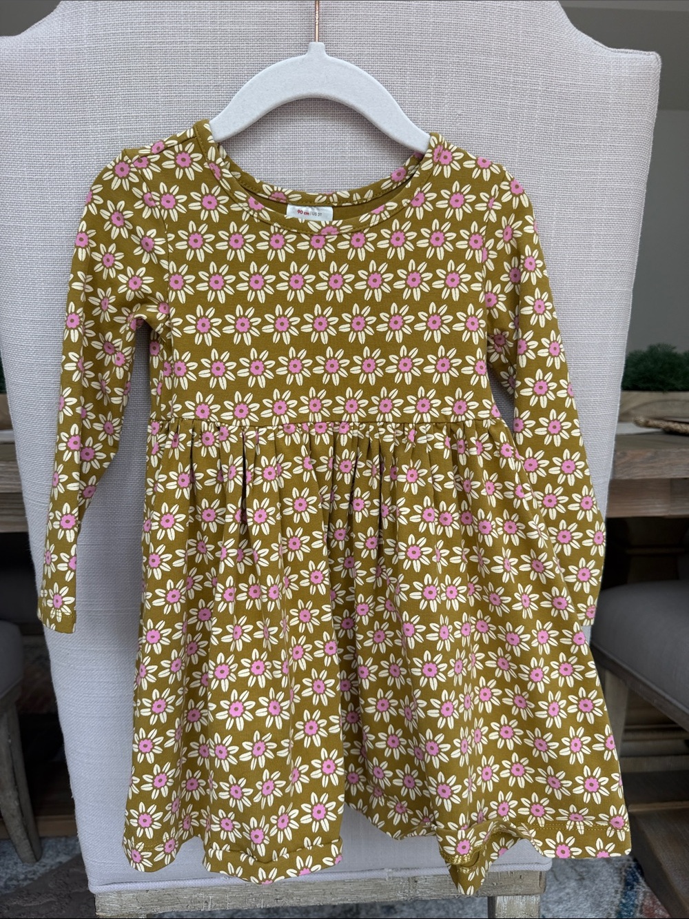Hanna Andersson Olive Green Floral Knit Dress with Pink & White Daisies